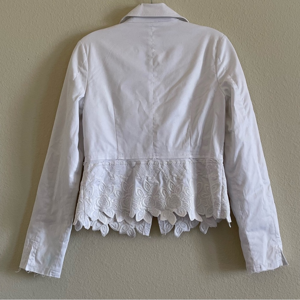 WHBM White semi-distressed cotton blazer jacket with eyelet trim size 4 - Picture 9 of 17